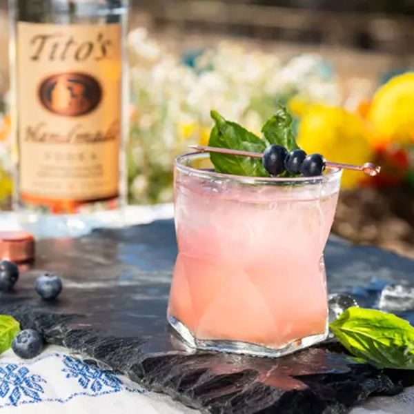 Titos Passion Berry Cocktail 600x600